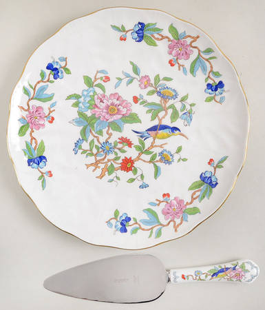 Pembroke (Gold Trim) Cake Plate & Server Set (Boxed)
