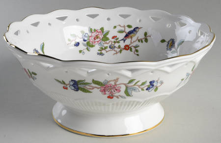 Pembroke (Gold Trim) Pierced Centerpiece
