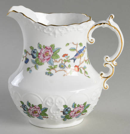 Pembroke (Gold Trim) 16 Oz Pitcher