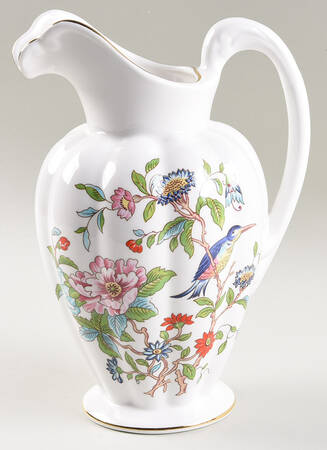 Pembroke (Gold Trim) 40 Oz Pitcher