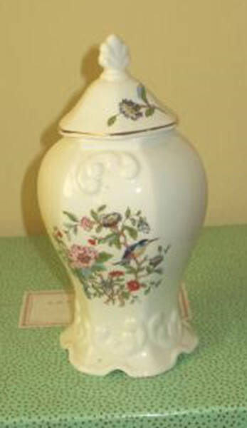 Pembroke (Gold Trim) Large Covered Jar & Lid
