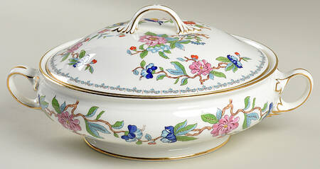 Pembroke (Gold Trim) Round Covered Vegetable