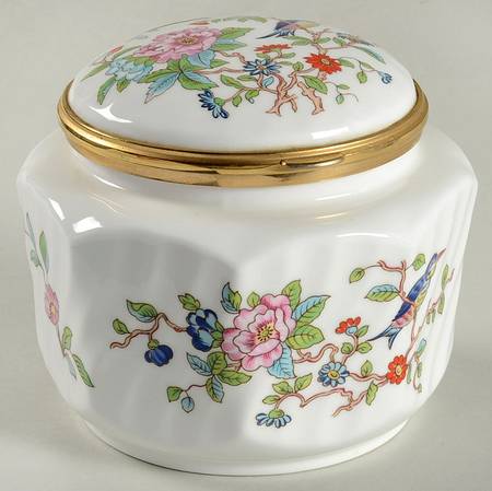 Pembroke (Gold Trim) Medium Hinged Box