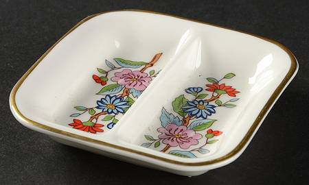 Pembroke (Gold Trim) 3" Divided Dish