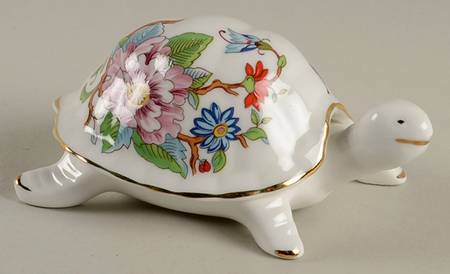 Pembroke (Gold Trim) Turtle Box W/Lid