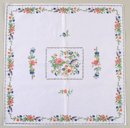 Pembroke (Gold Trim) Cloth Napkin