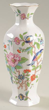 Pembroke (Gold Trim) 8" Vase