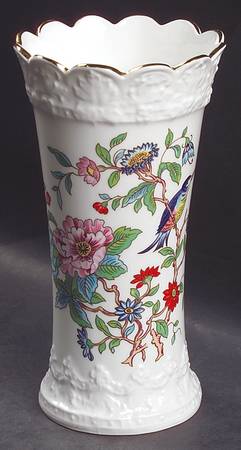 Pembroke (Gold Trim) 6" Vase