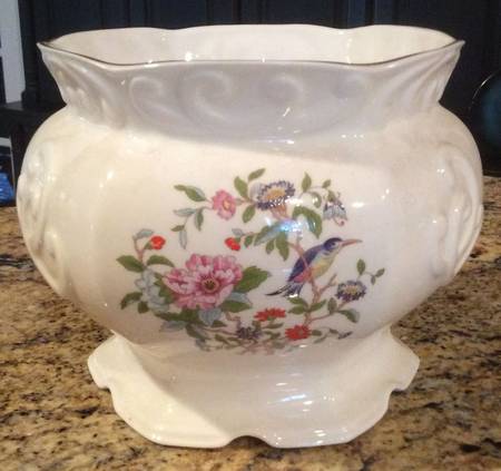 Pembroke (Gold Trim) 6" Planter