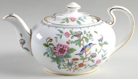 Pembroke (Gold Trim) Teapot & Lid