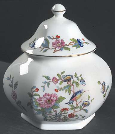 Pembroke (Gold Trim) Hexagonal Covered Caddy