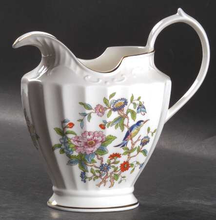 Pembroke (Gold Trim) 16 Oz Georgian Jug