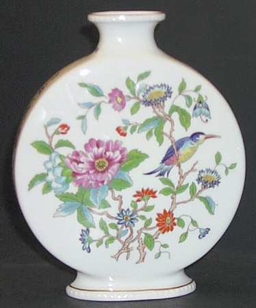 Pembroke (Gold Trim) 8" Vase