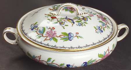 Pembroke (Gold Trim) Round Covered Vegetable
