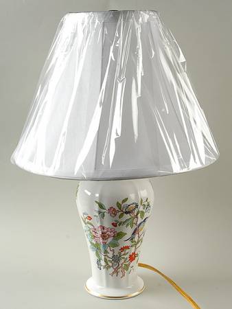 Pembroke (Gold Trim) 18" Electric Lamp & Shade
