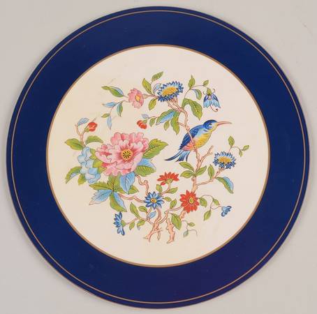 Pembroke (Gold Trim) Round Placemat with Cork Back