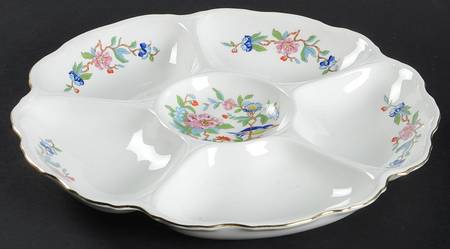 Pembroke (Gold Trim) 6 Section Hors d'Oeuvre Dish