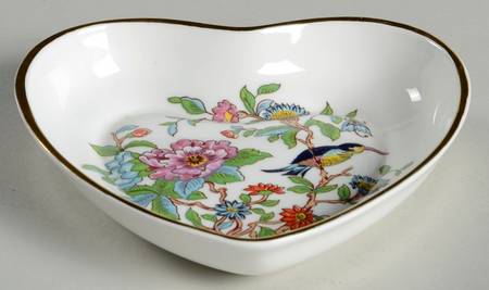 Pembroke (Gold Trim) Heart Shaped Dish