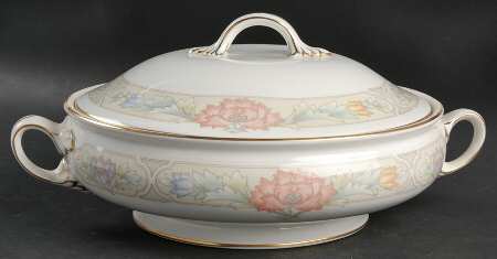Peony Round Covered Vegetable