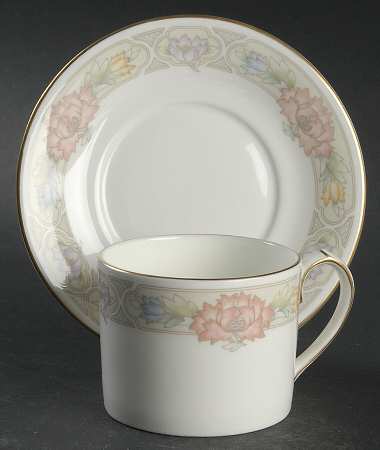 Peony Flat Cup & Saucer Set