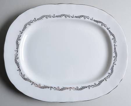 Romance 13" Oval Serving Platter