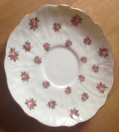 Rosedale (Pink Roses, Crocus Shape) Saucer