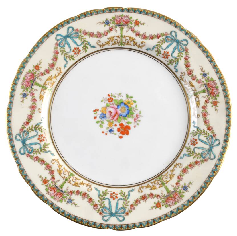 Rosedale (Bows, Flowers On Edge) Luncheon Plate