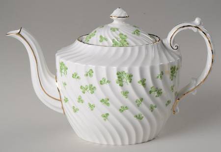 Shamrock Cream (Rim Shape) Teapot & Lid