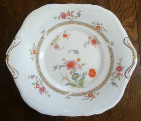 Shangri-La Square Handled Cake Plate