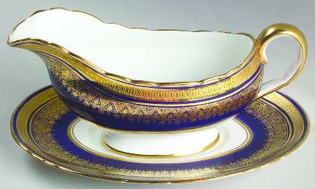 Simcoe (Scalloped) Gravy Boat & Underplate