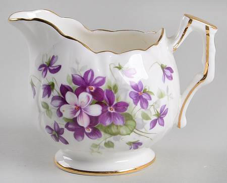 Violette (White Background) Mini Creamer