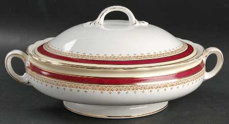 Wendover Maroon Round Covered Vegetable
