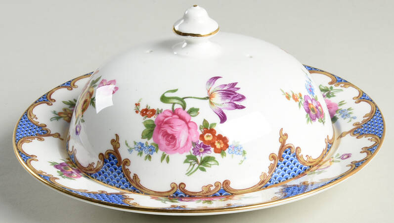 Wilton Blue (Heavy Gold) Round Covered Butter