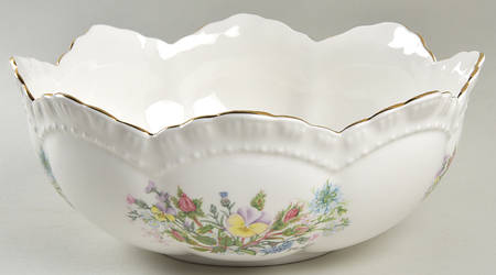 Wild Tudor 9" Scalloped Bowl