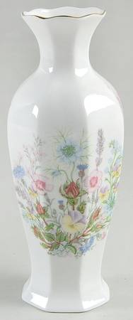 Wild Tudor 9" Chatsworth Vase