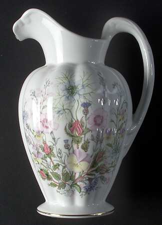 Wild Tudor 42 Oz Deco Pitcher