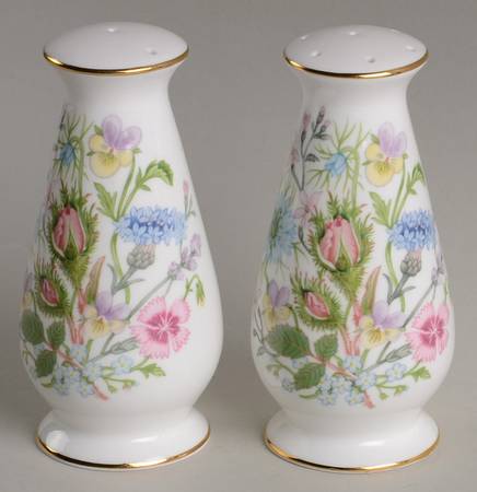 Wild Tudor Salt & Pepper Set