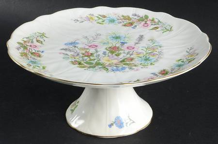Wild Tudor 10" Diameter Pedestal Cake Stand