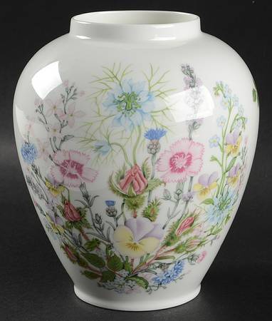Wild Tudor Medium Ginger Jar No Lid