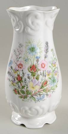 Wild Tudor 10" Regency Vase