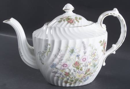 Wild Tudor Teapot & Lid