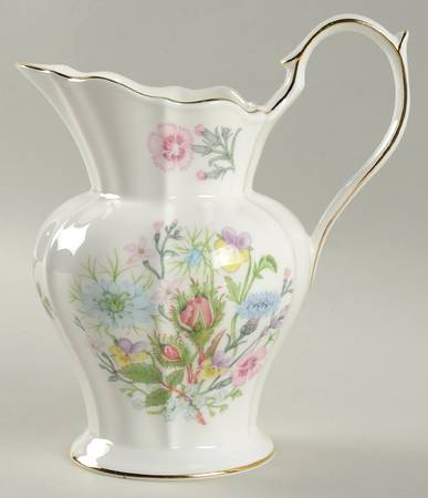 Wild Tudor 16 Oz Pitcher