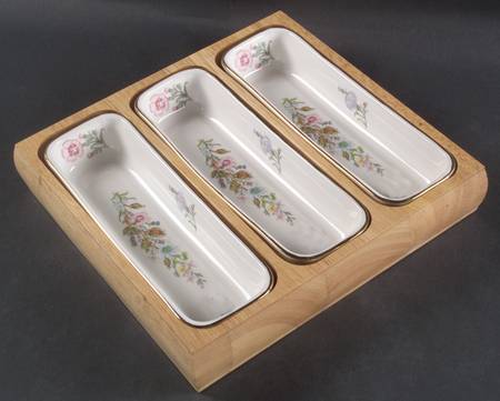 Wild Tudor 3-Part Relish with Rectangular Wood Tray