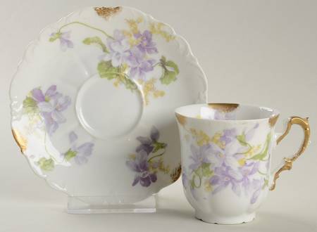 AHR252 Chocolate Cup & Saucer Set