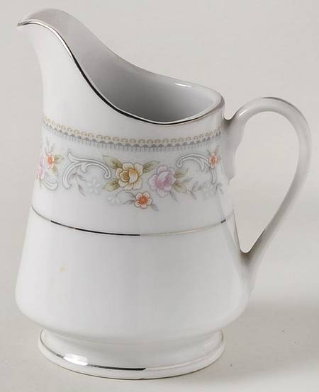Tangle Wood Creamer