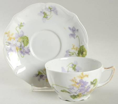 32313 Flat Cup & Saucer Set