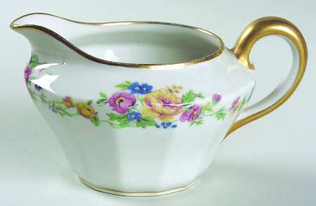 AHR292 Creamer by Charles Ahrenfeldt