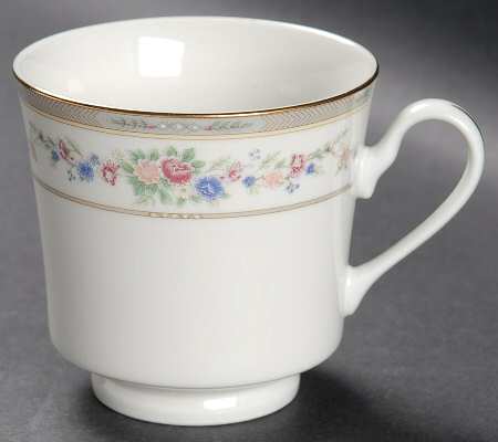 Bridgehampton Footed Cup