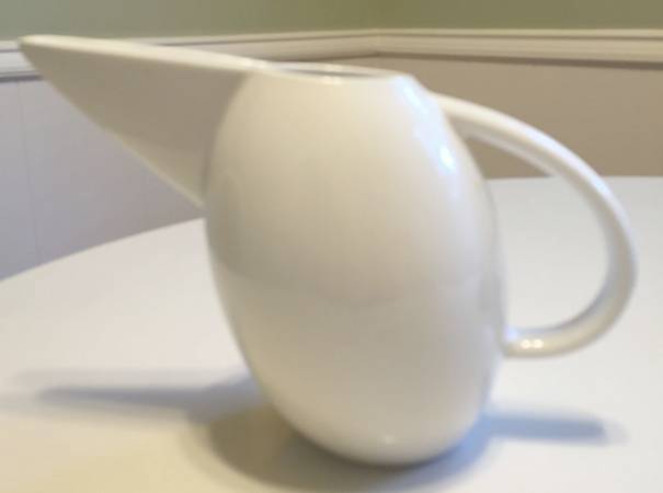 Storybirds 20 Oz Pitcher