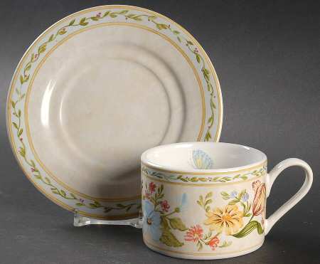 Floral Daze Flat Cup & Saucer Set